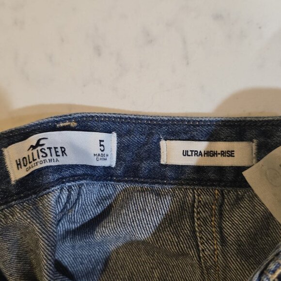 Hollister Ultra High-Rise Denim Mini Skirt – Size 5 - Picture 2 of 3